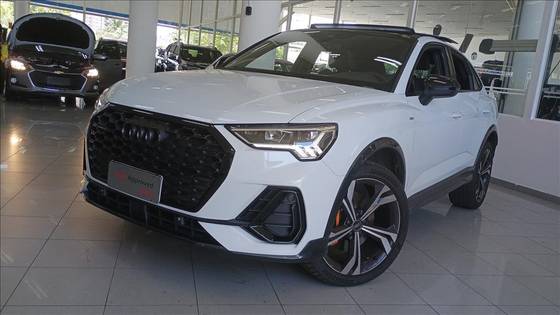 AUDI Q3 2024