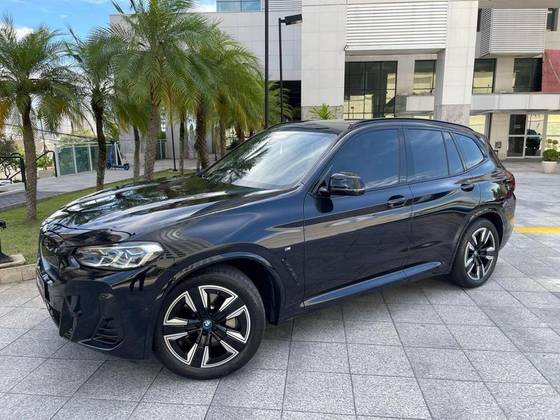 BMW iX3 2023