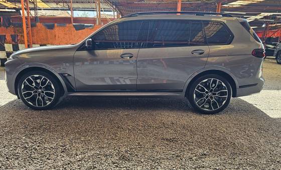 BMW X7 2024