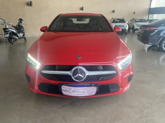 MERCEDES-BENZ A 200 2019