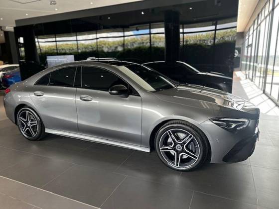 MERCEDES-BENZ CLA 200 2024