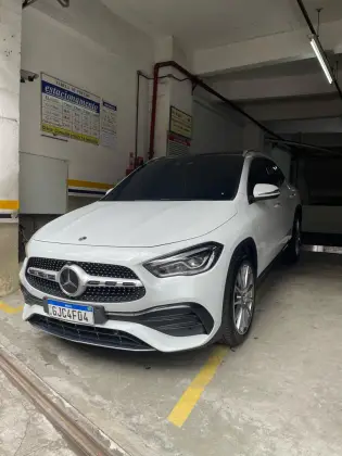 MERCEDES-BENZ GLA 200 2023