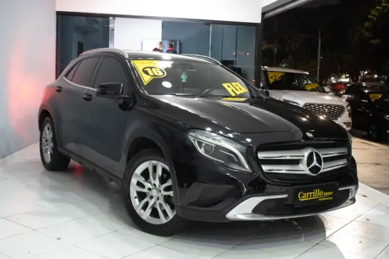 MERCEDES-BENZ GLA 200 2016