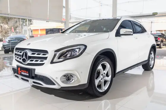 MERCEDES-BENZ GLA 200 2018