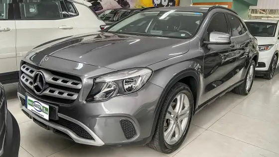 MERCEDES-BENZ GLA 200 2018