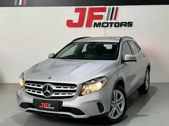 MERCEDES-BENZ GLA 200 2018