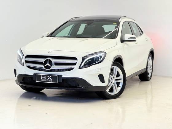 MERCEDES-BENZ GLA 250 2015