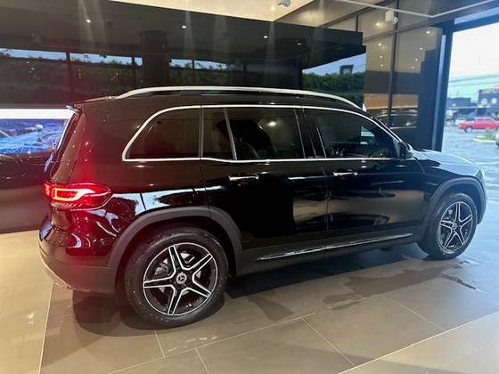 MERCEDES-BENZ GLB 200 2022