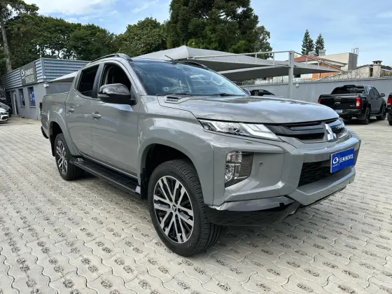 MITSUBISHI L200 TRITON 2025