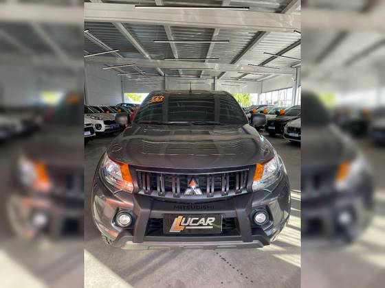 MITSUBISHI L200 TRITON 2024