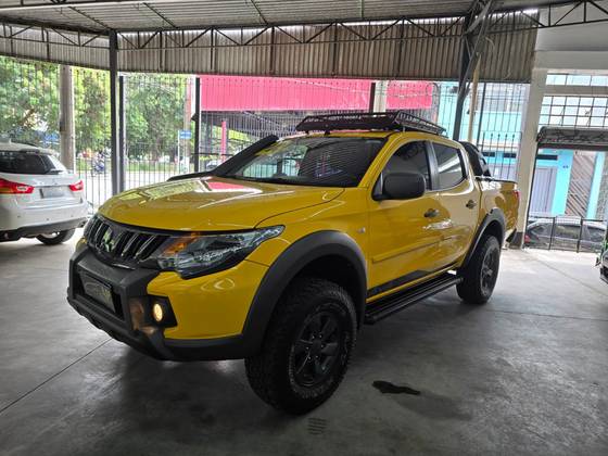 MITSUBISHI L200 TRITON 2023