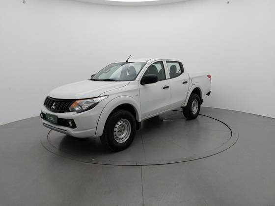MITSUBISHI L200 TRITON 2023