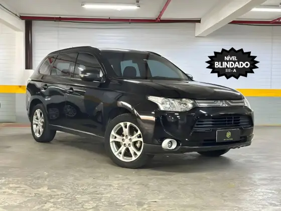 MITSUBISHI OUTLANDER 2015