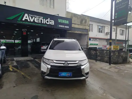 MITSUBISHI OUTLANDER 2016
