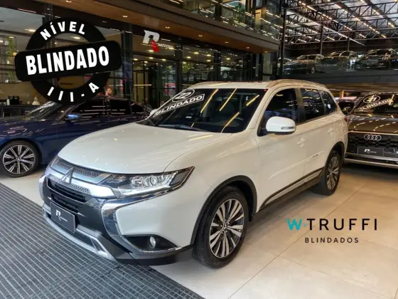 MITSUBISHI OUTLANDER 2022