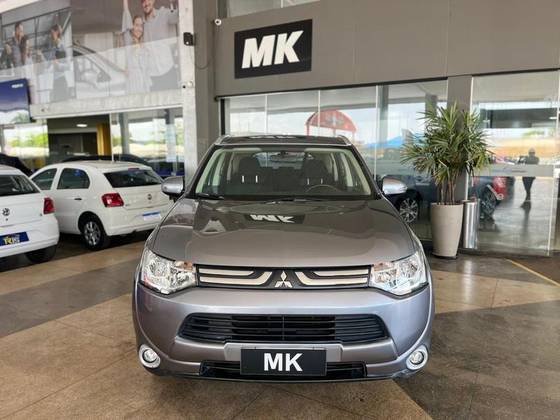 MITSUBISHI OUTLANDER 2016