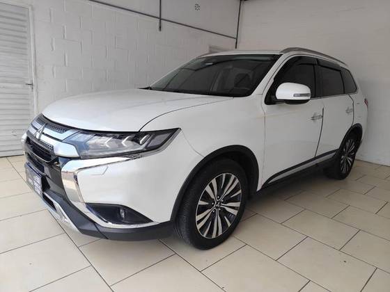 MITSUBISHI OUTLANDER 2019