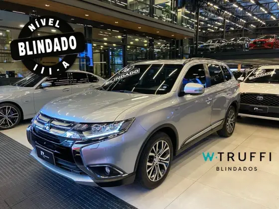 MITSUBISHI OUTLANDER 2016