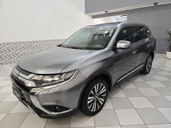 MITSUBISHI OUTLANDER 2022