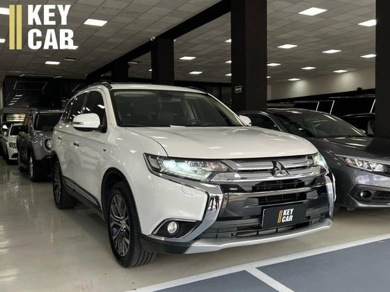 MITSUBISHI OUTLANDER 2016