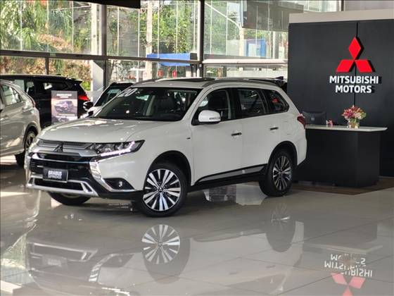 MITSUBISHI OUTLANDER 2020