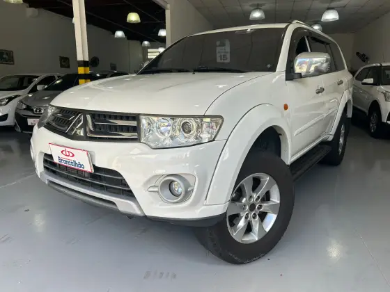 MITSUBISHI PAJERO DAKAR 2015