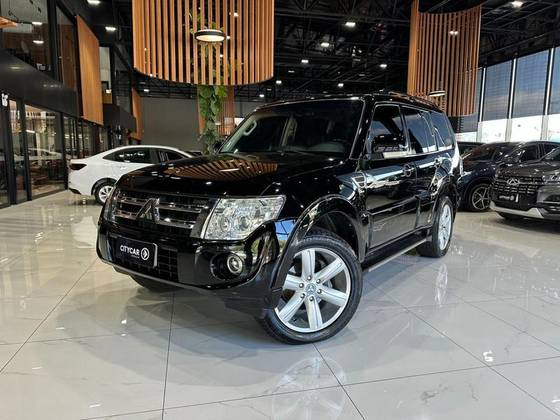 MITSUBISHI PAJERO FULL 2014