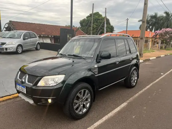 MITSUBISHI PAJERO TR4 2013