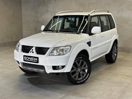 MITSUBISHI PAJERO TR4 2014