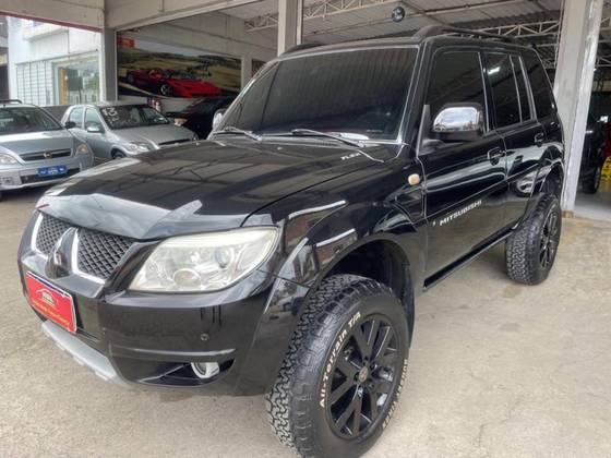 MITSUBISHI PAJERO TR4 2011