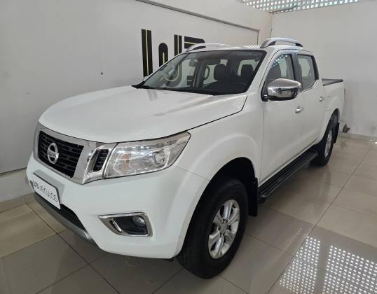 NISSAN FRONTIER 2017