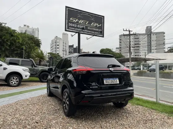 NISSAN KICKS 2022