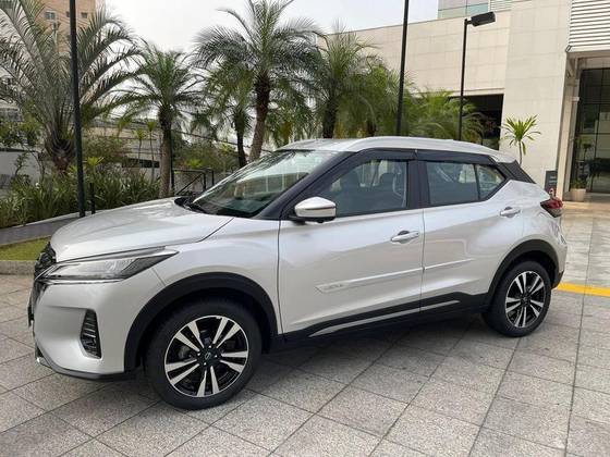 NISSAN KICKS 2024
