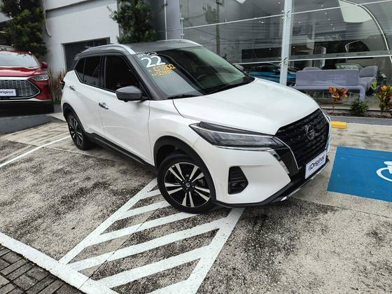 NISSAN KICKS 2022