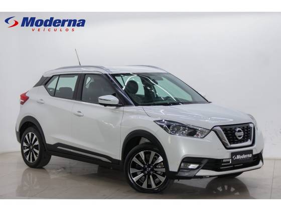 NISSAN KICKS 2017