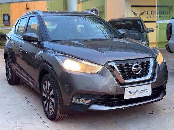 NISSAN KICKS 2017