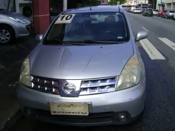 NISSAN LIVINA 2010