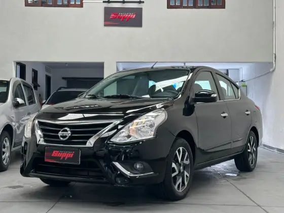 NISSAN VERSA 2017