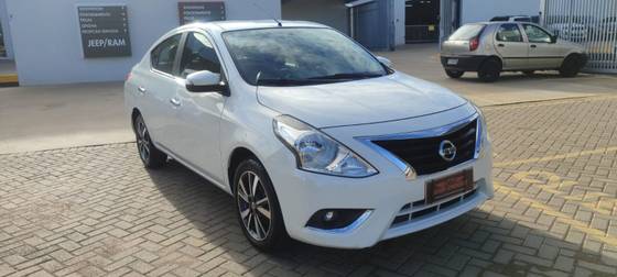 NISSAN VERSA 2019