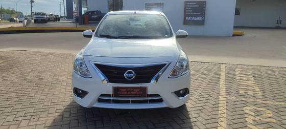 NISSAN VERSA 2019