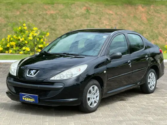 PEUGEOT 207 2010
