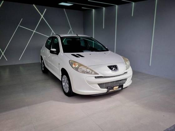 PEUGEOT 207 2013