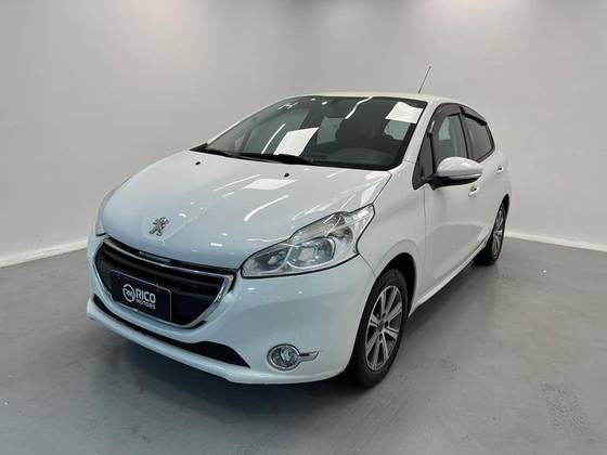 PEUGEOT 208 2014