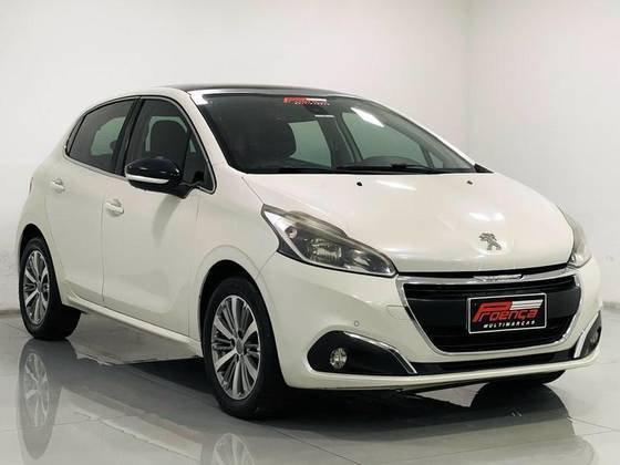 PEUGEOT 208 2017