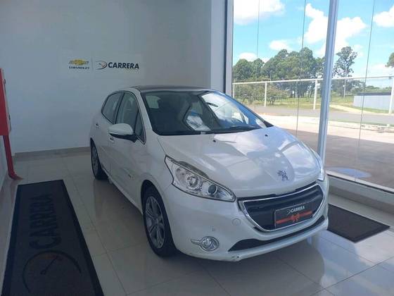 PEUGEOT 208 2016