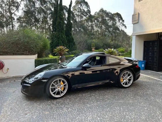 PORSCHE 911 2018
