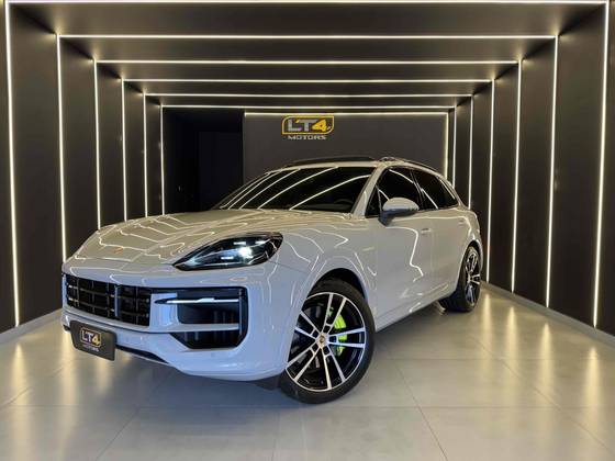 PORSCHE CAYENNE 2024