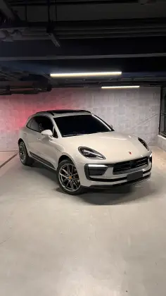 PORSCHE MACAN 2022