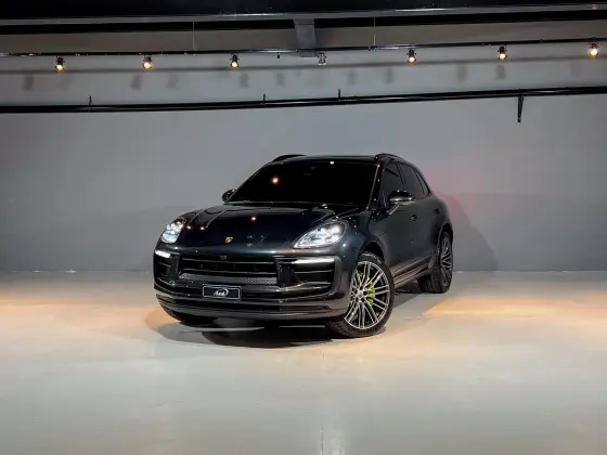 PORSCHE MACAN 2024