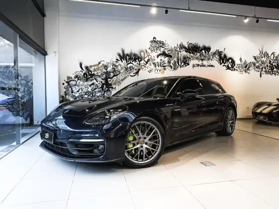 PORSCHE PANAMERA 2023